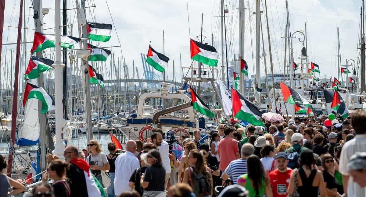 flottille humanitaire vers gaza solidarite internationale et tensions maritimes