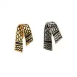 1. Boucles d'oreilles en métal or et argent avec motifs géométriques inspirés de l'art palestinien.