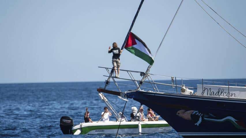 israel expulse 171 militants de la flottille humanitaire vers gaza dont greta thunberg
